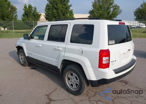 2015 Jeep Patriot Sport z USA, uszkodzony, nr VIN 1C4NJRBB0FD279697